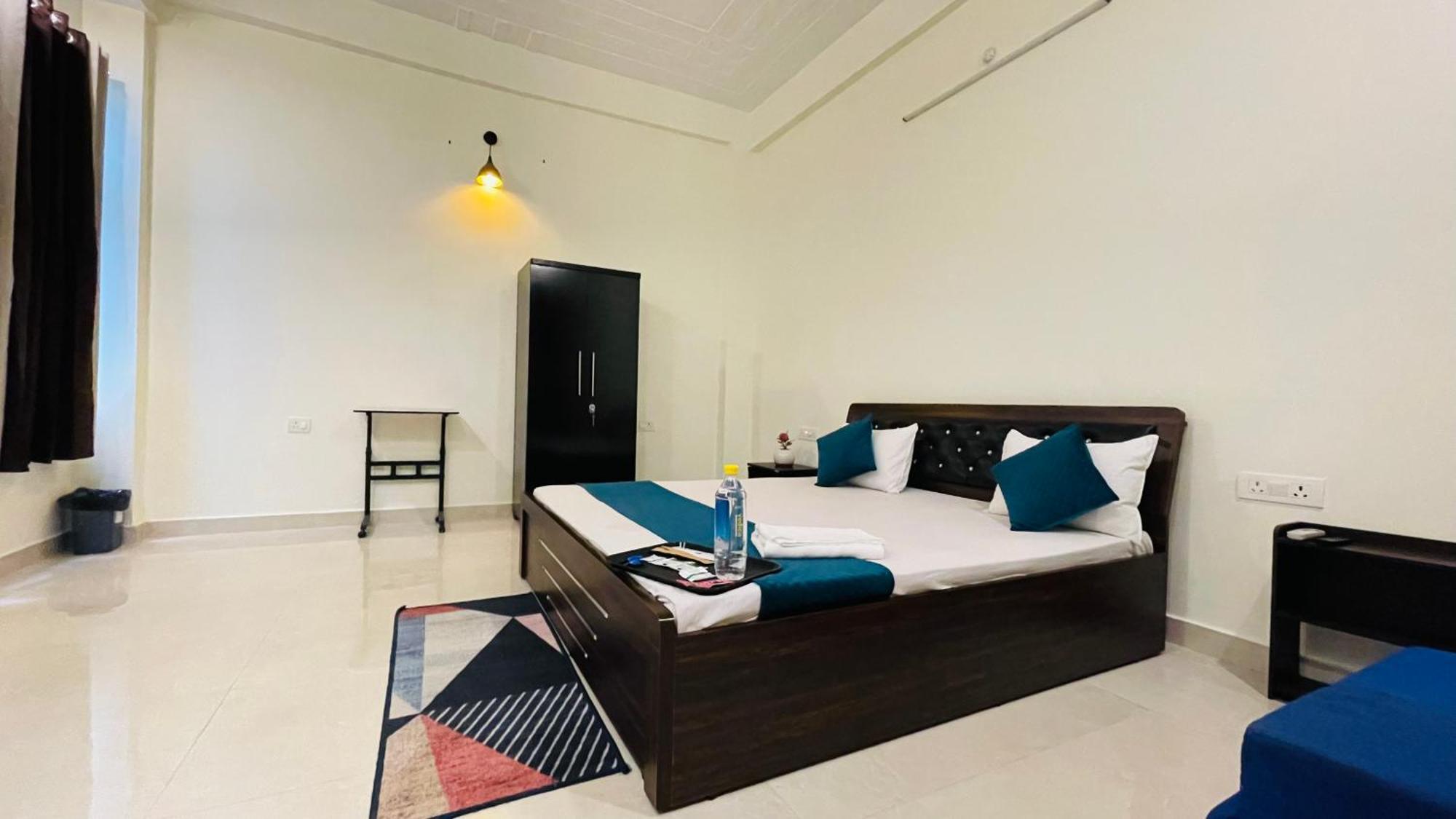 Atulyam Stays Sushant Golf City Лакхнау Экстерьер фото