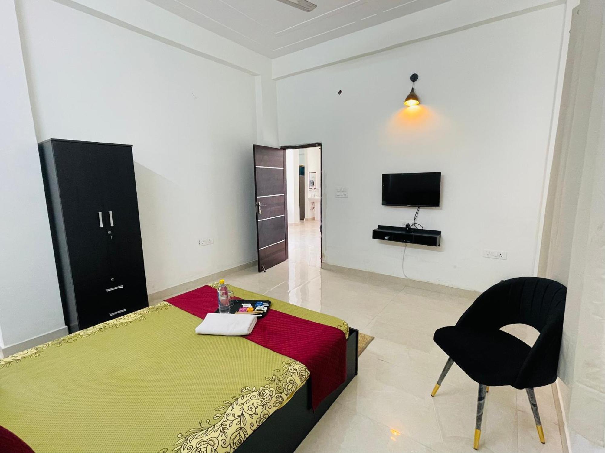 Atulyam Stays Sushant Golf City Лакхнау Экстерьер фото