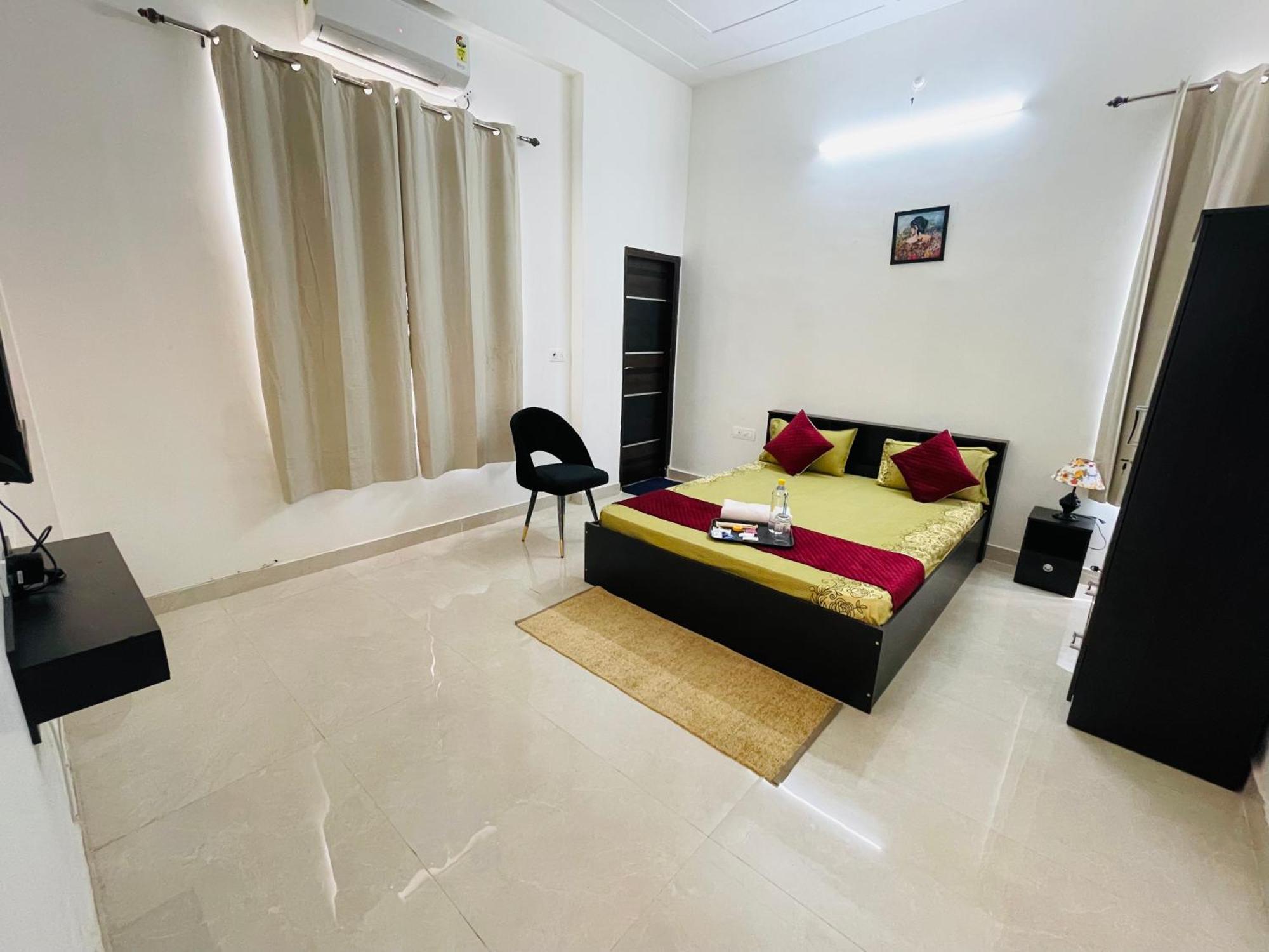 Atulyam Stays Sushant Golf City Лакхнау Экстерьер фото