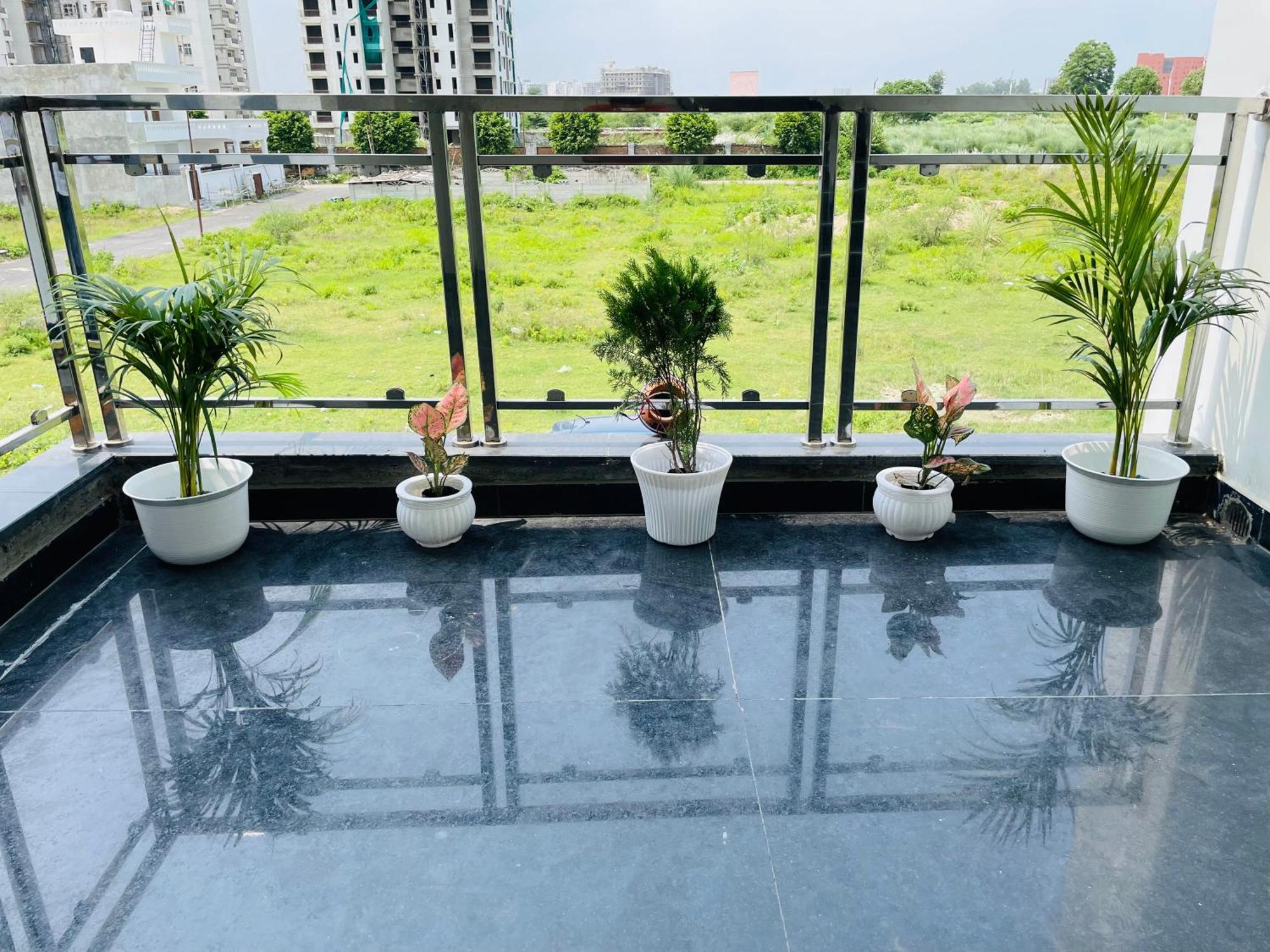 Atulyam Stays Sushant Golf City Лакхнау Экстерьер фото