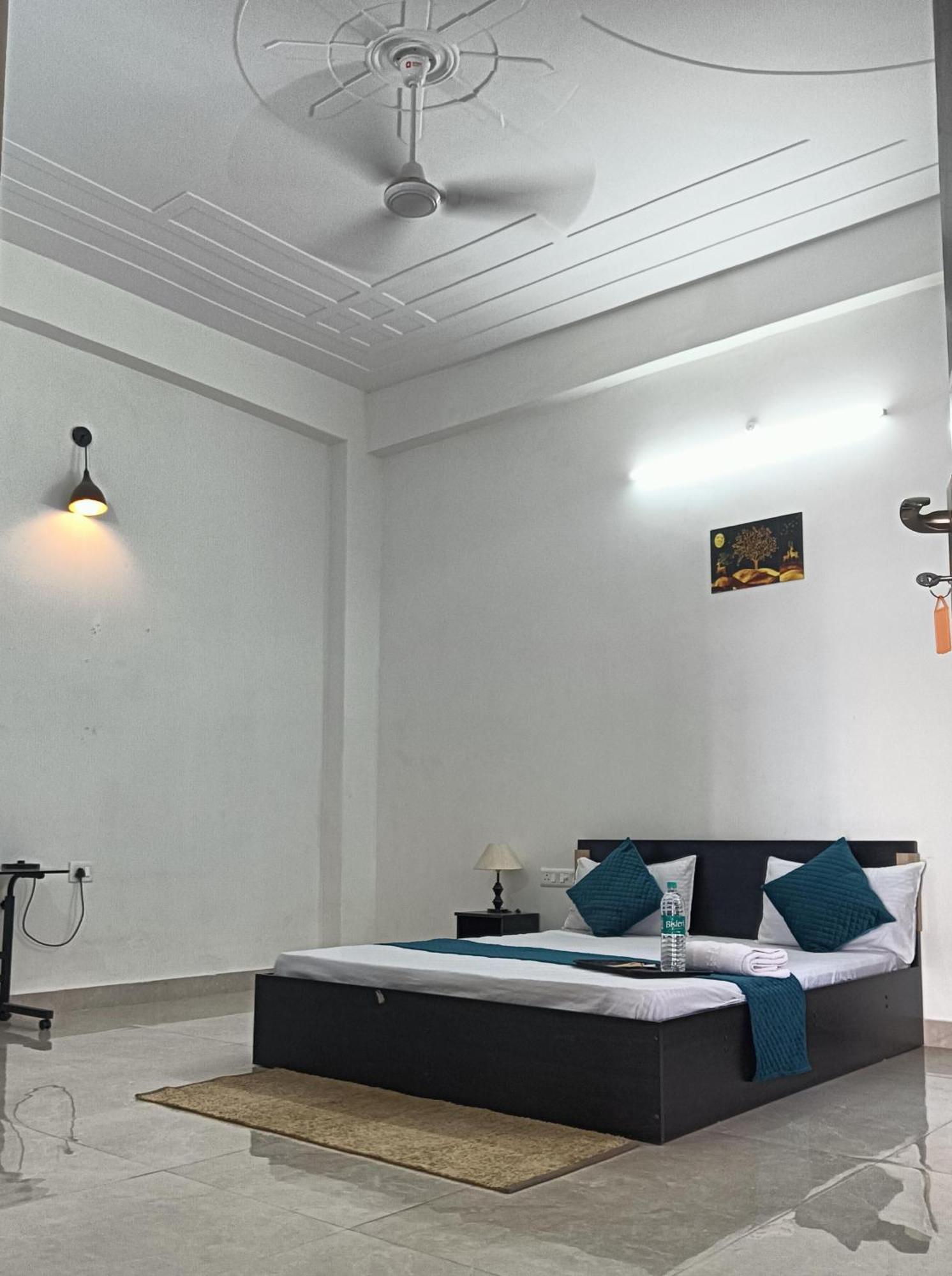 Atulyam Stays Sushant Golf City Лакхнау Экстерьер фото