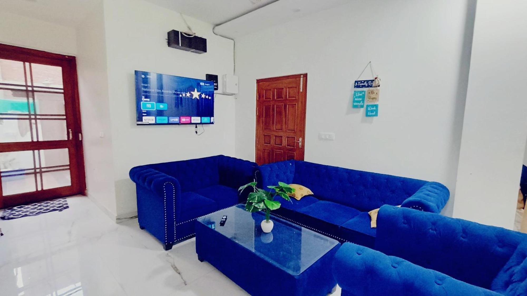 Atulyam Stays Sushant Golf City Лакхнау Экстерьер фото